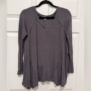 Easel Charcoal Long Sleeve V-Neck Top